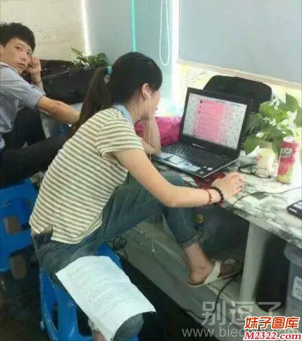 女汉子就是霸气十足引人注目(WWW.m2322.com)