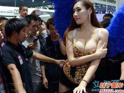 巨乳波霸：让人心动销魂的美女图片(WWW.m2322.com)
