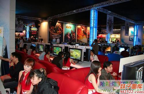上海某网吧人流量最大，专享美女陪上网服务(WWW.m2322.com)