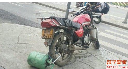 真是大开眼界，这TM的，最强防盗呀！(WWW.m2322.com)