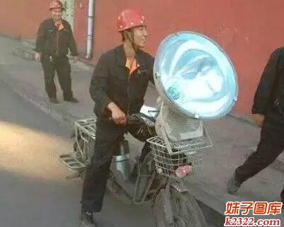 这么大气的灯泡是用来经常开夜车的吗(WWW.m2322.com)
