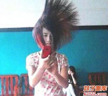 这爆炸头酷得让你绝对的自信(WWW.m2322.com)
