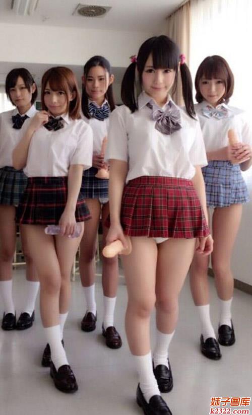 日本自慰天团少女：嗯,不要塞黄瓜,太涨了(WWW.m2322.com)