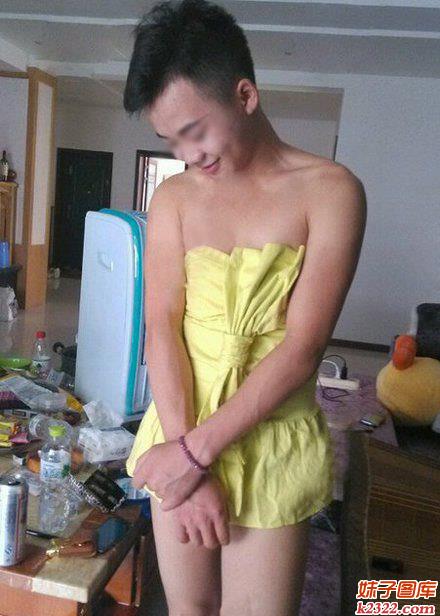男人性感起来比女人更妖娆图片(WWW.m2322.com)