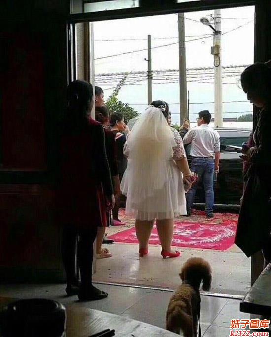守了这么多年的处，今天终于嫁为人妻(WWW.m2322.com)