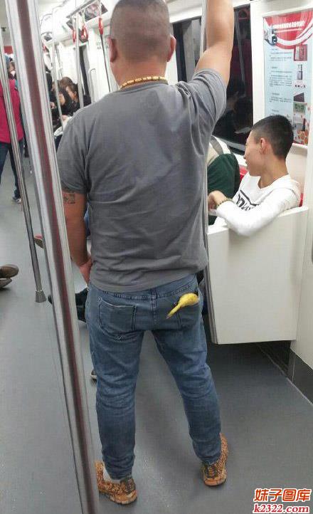 出门不忘带香蕉，女人主动找上你(WWW.m2322.com)