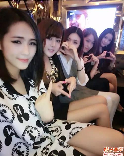 姐妹花在这里尽情的等待中，爱你么么哒(WWW.m2322.com)