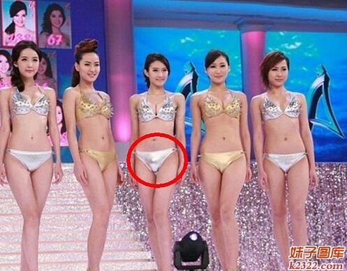 比基尼选美小姐大赛上惊现滥竽充数之人(WWW.m2322.com)