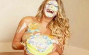 美女这生日过得太嗨了吧！