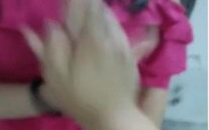 男人摸美女奶动态邪恶第一期！不要不要的