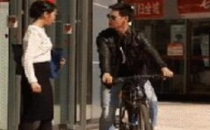 搞笑动态图片笑死人不偿命 你确定能追得上我吗？