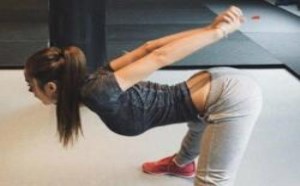 美女这样前凸后翘的身姿 床上功夫一定不错