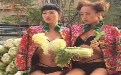 妹子这样卖大白菜,肯定能卖出好价钱 妹子这样卖大白菜,肯定能卖出好价钱