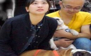 妹子和狗做图片：请问美女你在日狗吗？