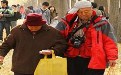 老年恩爱夫妻图片:牵着你的手 走完这一生 老年恩爱夫妻图片:牵着你的手 走完这一生