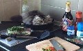 现场直播主动跳进铁锅里找死的猫 现场直播主动跳进铁锅里找死的猫