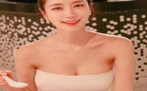 巨乳波霸：看胸大的女人都吃些什么东西