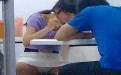 女汉子穿裙子分分钟暴露在外