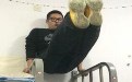 帅哥,你这身手不去报考武校真可惜了 帅哥,你这身手不去报考武校真可惜了