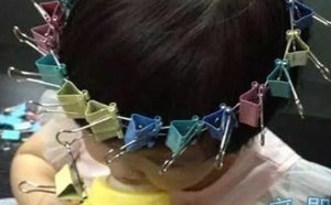 搞笑吧：给女儿弄了个霸王花的发型