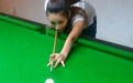 台球场男子向女子表白我爱你,女神一竿捅下去狠心拒绝 台球场男子向女子表白我爱你,女神一竿捅下去狠心拒绝