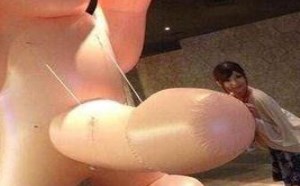 美女你摸到哪里了，羞羞羞