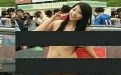 模特美女把衣服截掉后更吸引人注目 模特美女把衣服截掉后更吸引人注目