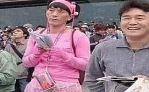 真是搞不懂中间的美女怎么就没有回头率呢