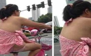 大街上惊现美女最潮骑车装备