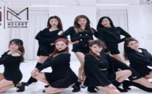 《BLACK DRESS》性感美女骚风弄姿让人受不了的热舞